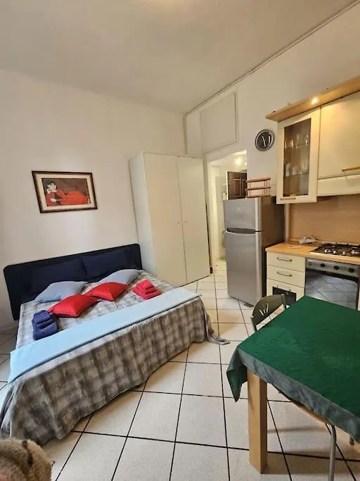 Porta Romana District Studio Milánó Apartman